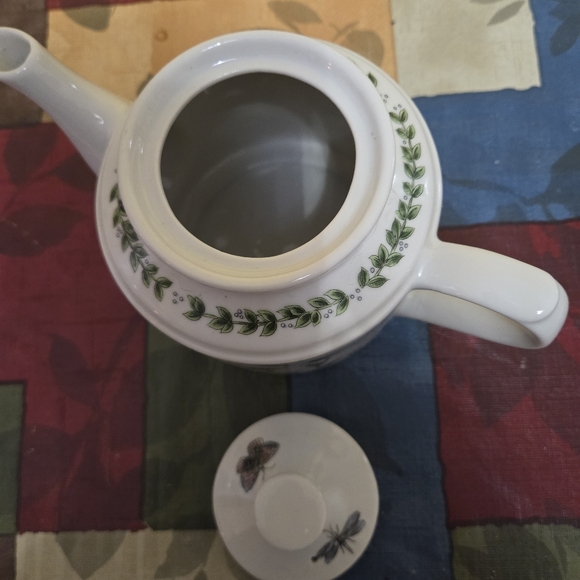 VINTAGE 1990 SHAFFORD TEAPOT HERB GARDEN FINE PORCELAIN 5"TALL + LID  RARE FIND - Picture 2 of 7